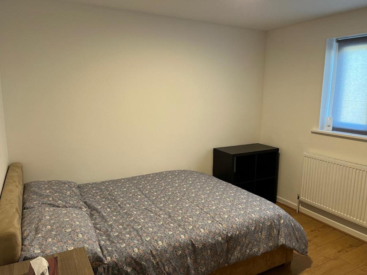 Three Bedroom House In Tooting By Star Apartments Лондон Экстерьер фото