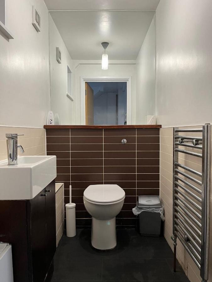 Three Bedroom House In Tooting By Star Apartments Лондон Экстерьер фото